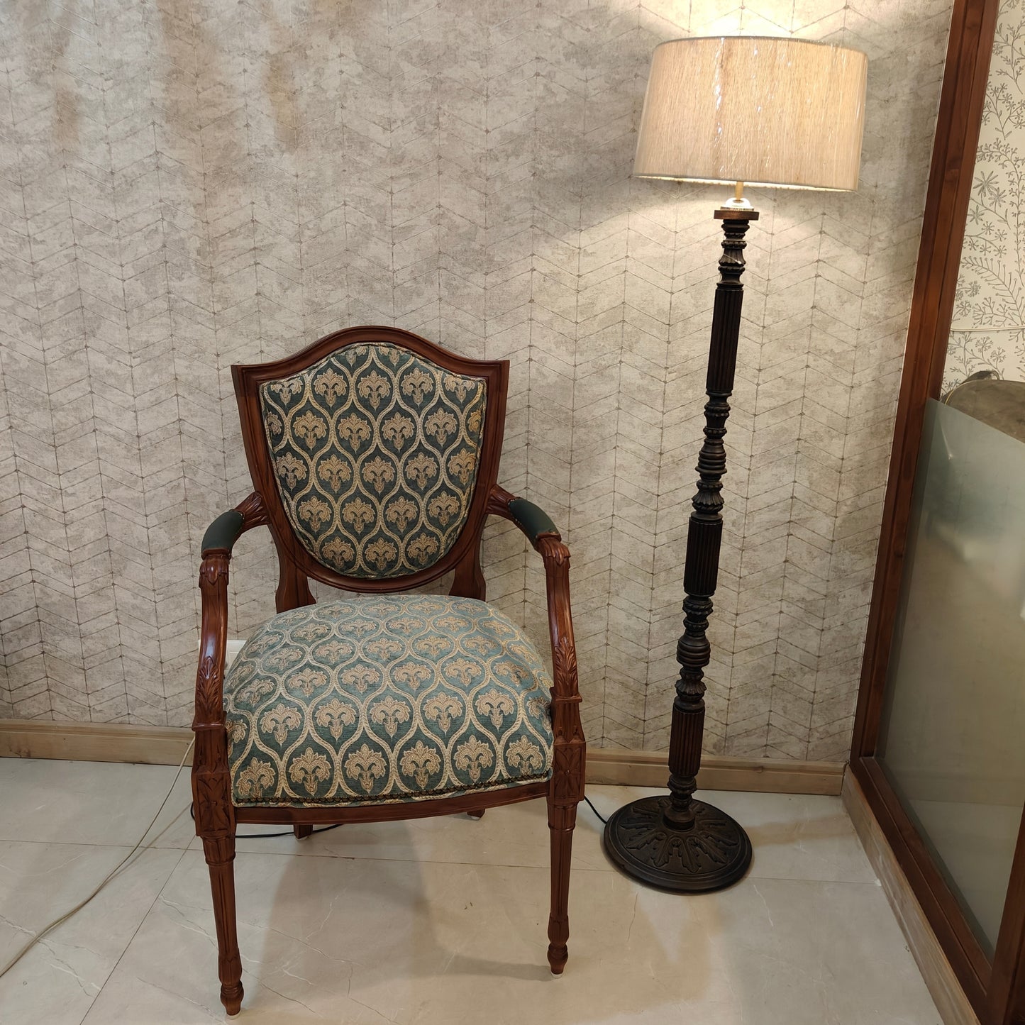 Regal Column Floor Lamp