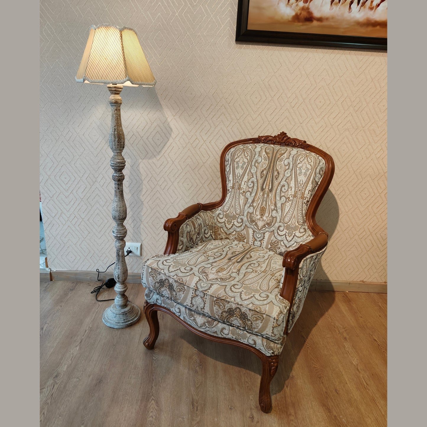 Regal Grace Floor Lamp